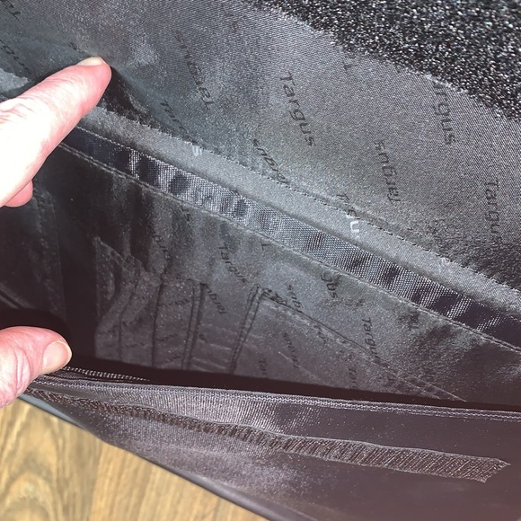 Tarsus Briefcase - Picture 9 of 12